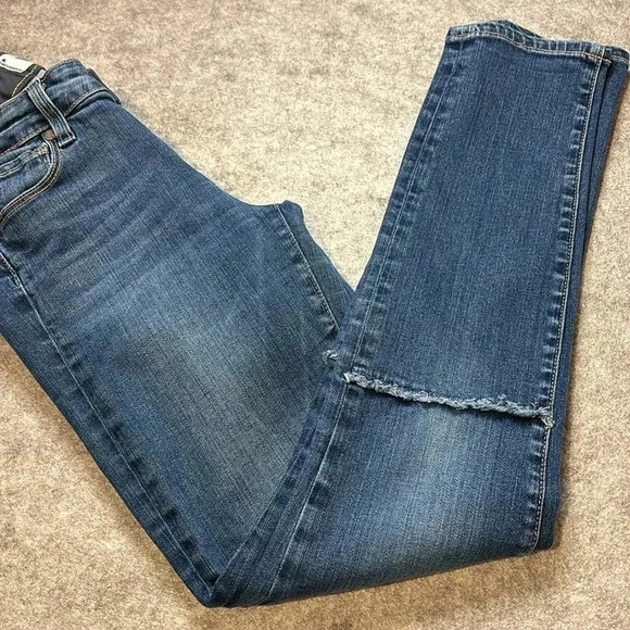 PAIGE Jeans, Skyline Ankle Peg. Size 27. Unique Knee Detail! - Picture 11 of 11